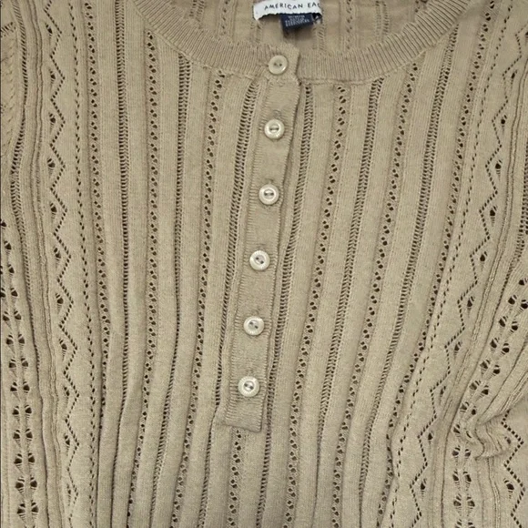 American Eagle Beige Scalloped Knit Top size M - Picture 3 of 7